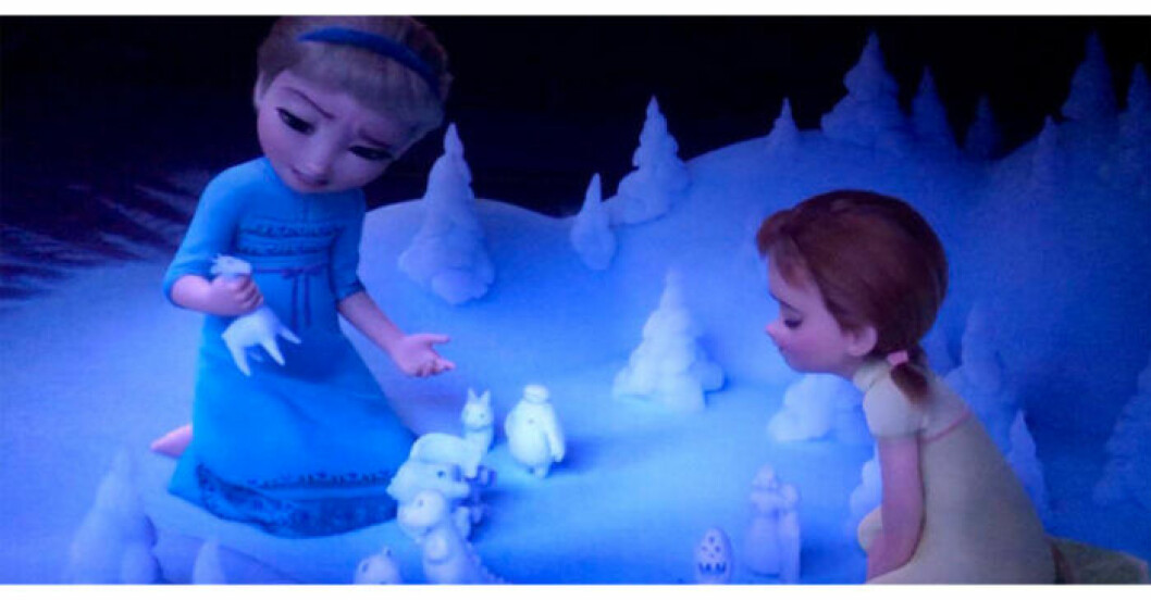 Anna och Elsa leker med sina Disneykolleger i <em>Frost 2</em>.