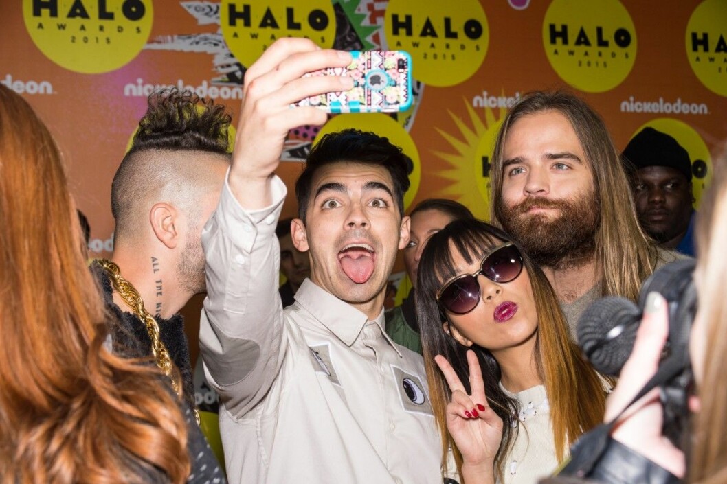 at arrivals for 2015 Nickelodeon HALO Awards, Pier 36, new, NY November 14, 2015. Photo By: Steven Ferdman/Everett Collection