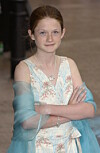 Bonnie Wright på röda mattan år 2004 när Harry Potter och fången från Azkaban hade premiär.
