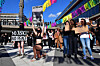Många demonstranter bar munskydd och plakat.