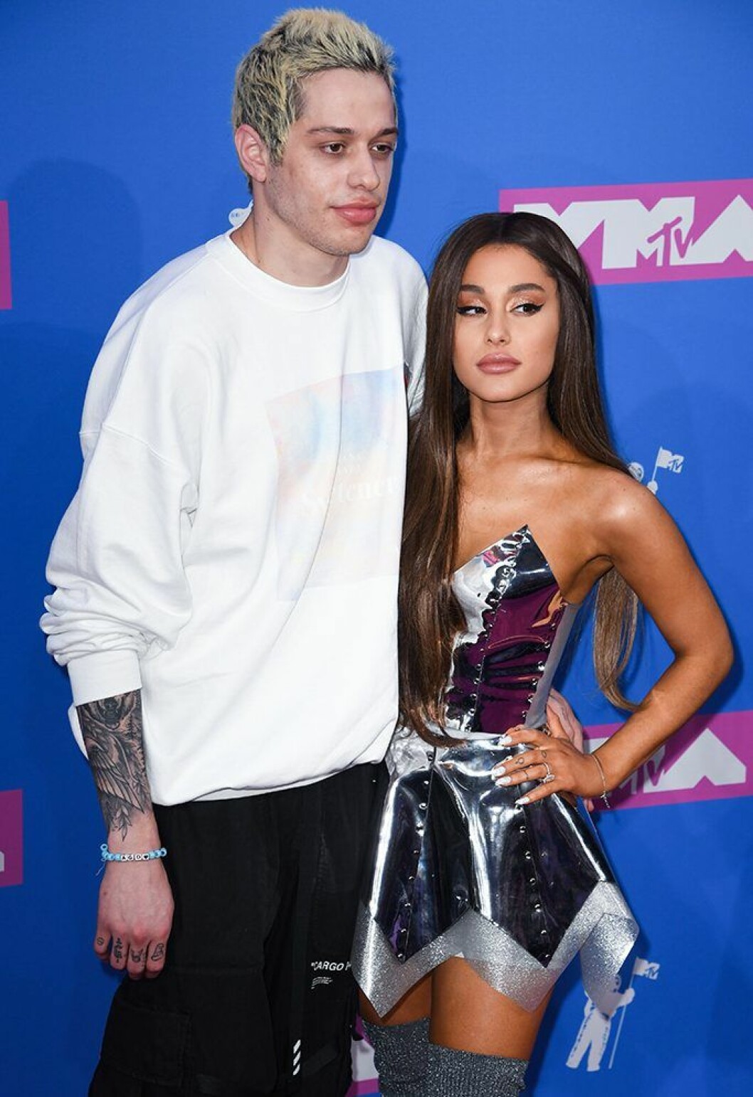 Ariana Grande och exet Pete Davidson. En bild på Ariana Grande och Pete Davidson.