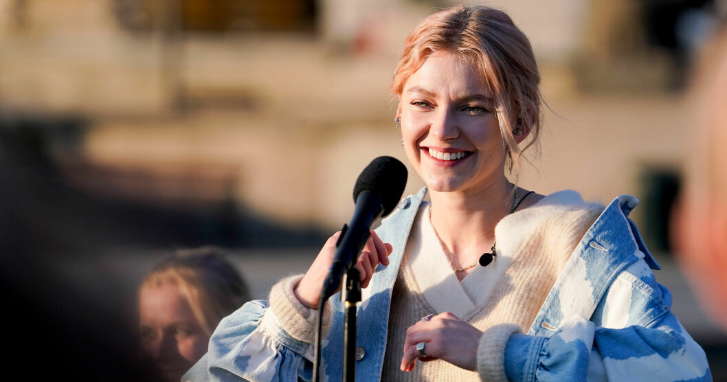 Foto: Fredrik Hagen/TT Astrid S uppträder på Allsång på Skansen 25 juni 2019