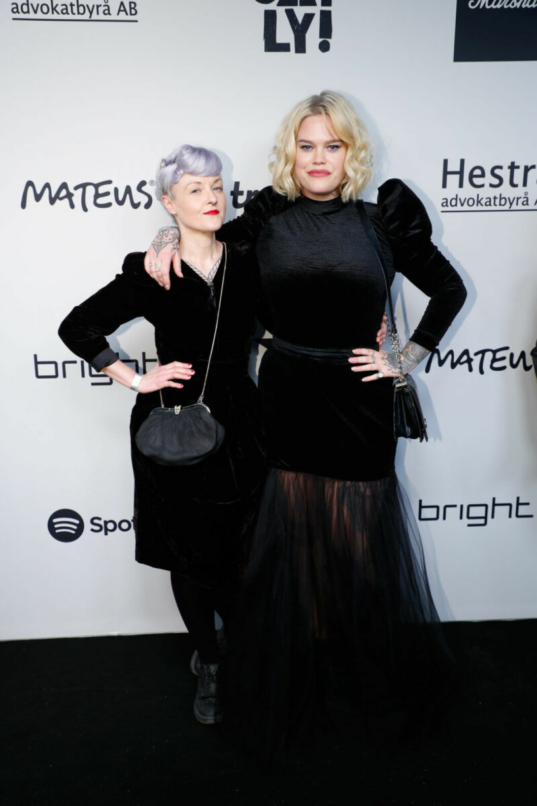 Bea Szenfeld och Julia Frej. Bea Szenfeld och Julia Frej på Grammis 2019