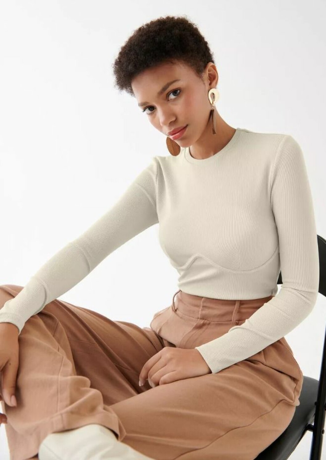 Beige tröja från Gina tricot