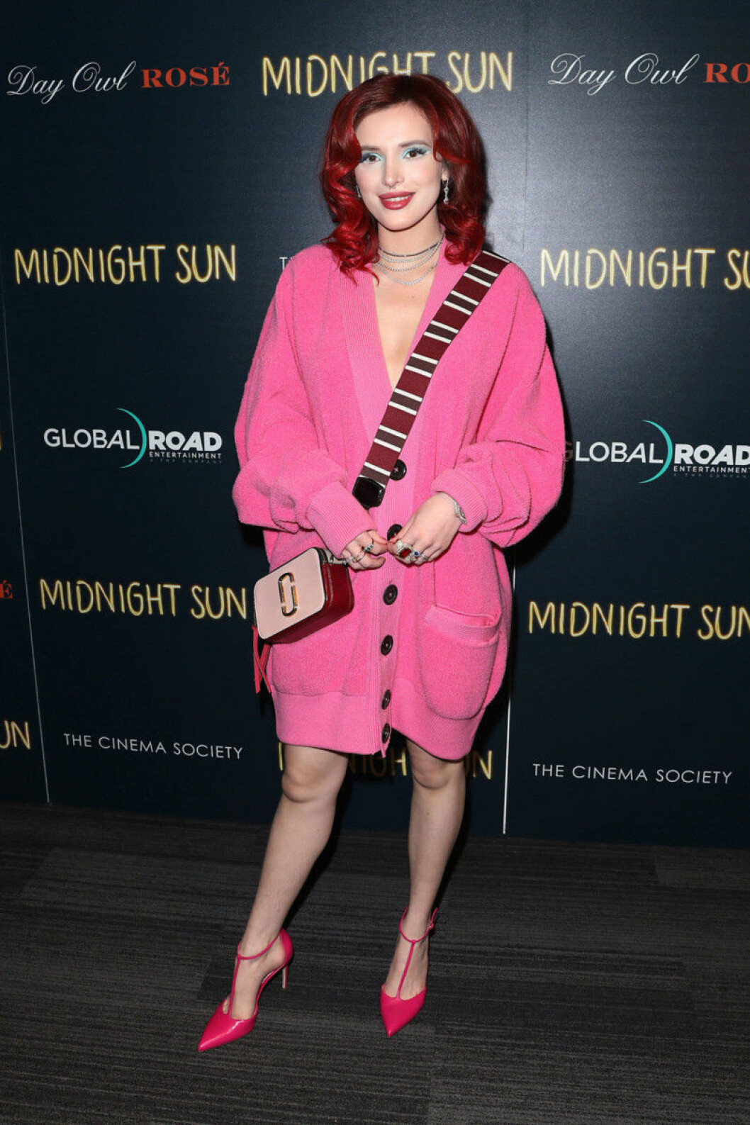 Bella Thorne som spelar Paige Townsen i Famous in love