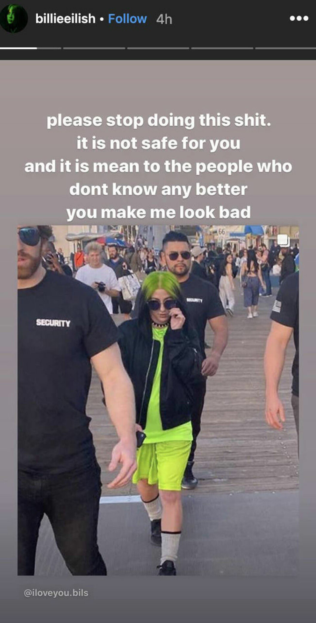 Ett exempel på en av Billie Eilish imitatörer. Med låtsas-livvakter och allt! Billie Eilish Instagram-story