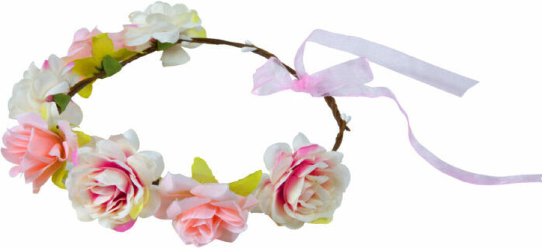 Blomkrans med rosa blommor i tyg från Lyko
