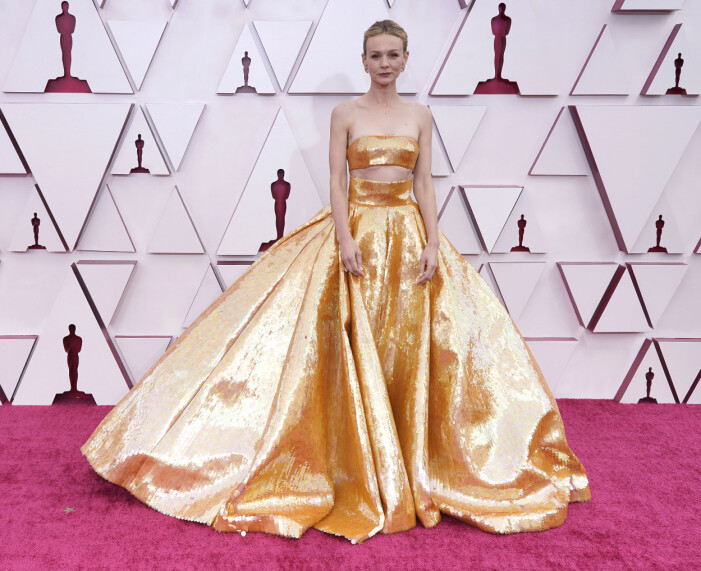 Carey Mulligan på röda mattan på Oscarsgalan 2021
