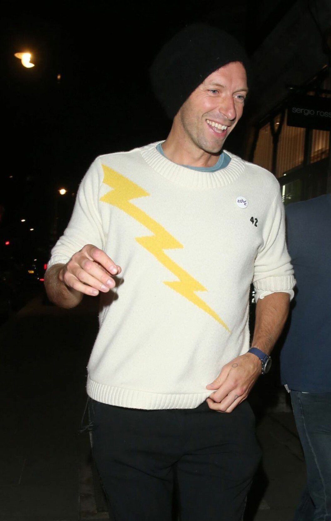 Chris Martin från Coldplay gästspelar på låten <em>Heaven</em>. Foto: TT Chris Martin