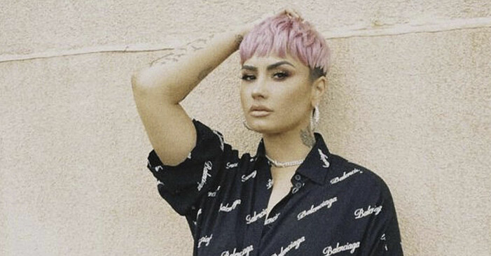 Demi Lovato med sin nya lättskötta frisyr. Demi Lovato