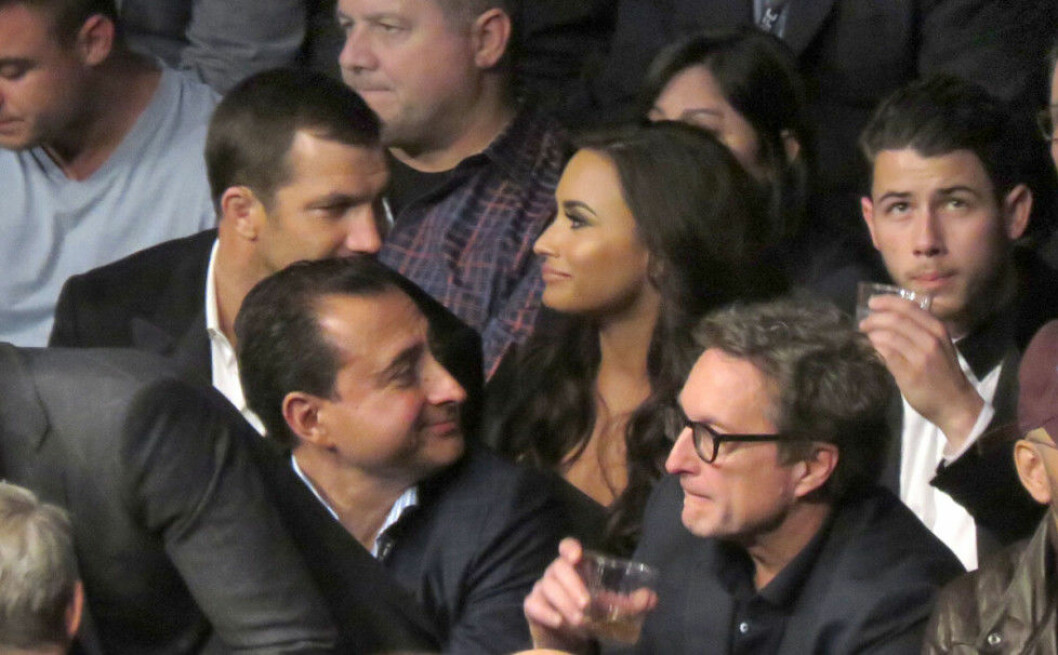 Luke Rockhold, Demi Lovato och Nick Jonas. Demi-Lovato-ny-crush