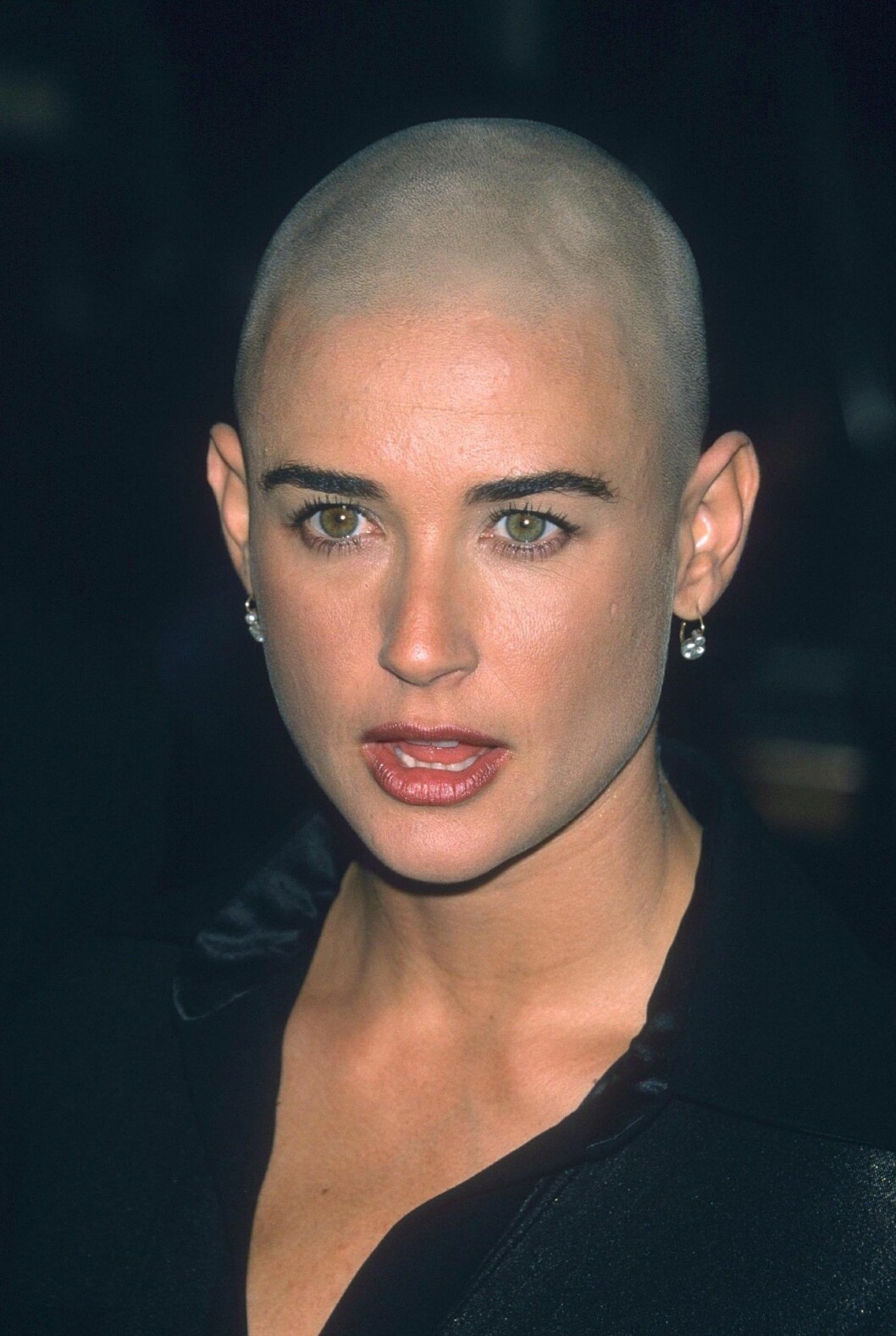 90-talets look för Demi Moore. Demi Moore