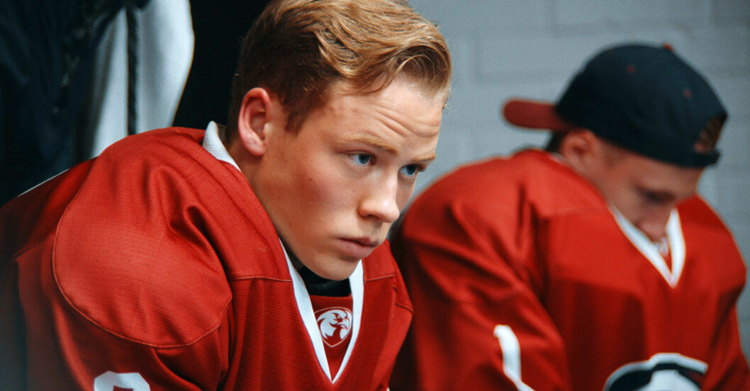 Edvard spelar hockeyproffset Elias Kroon i <em>Eagles</em>. Elias Kroon i tv-serien Eagles