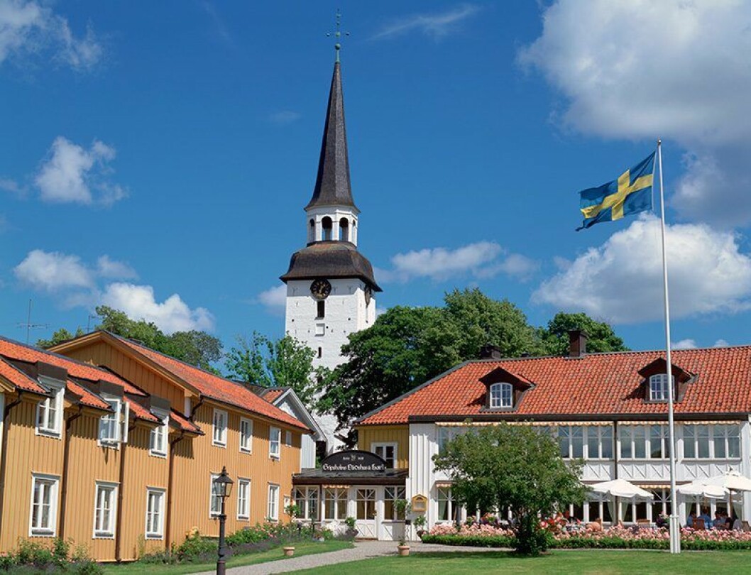 Gripsholms Värdshus ser idylliskt ut, men törs du sova här? En bild på Gripsholms Värdshus, Sveriges äldsta värdshus.