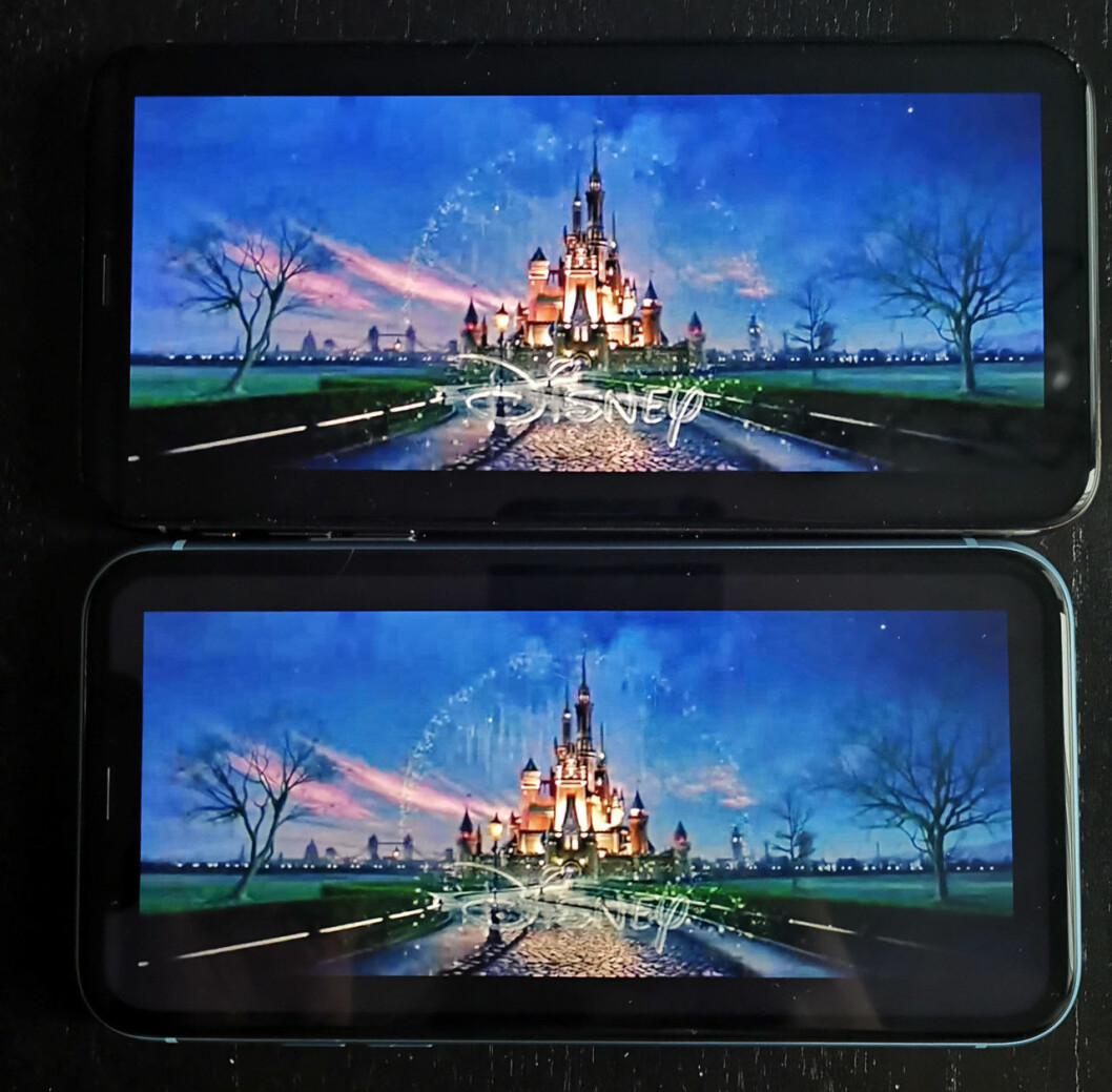 Den övre bilden är Iphone XS och den undre är Iphone XR. iphone-xr-iphone-xs