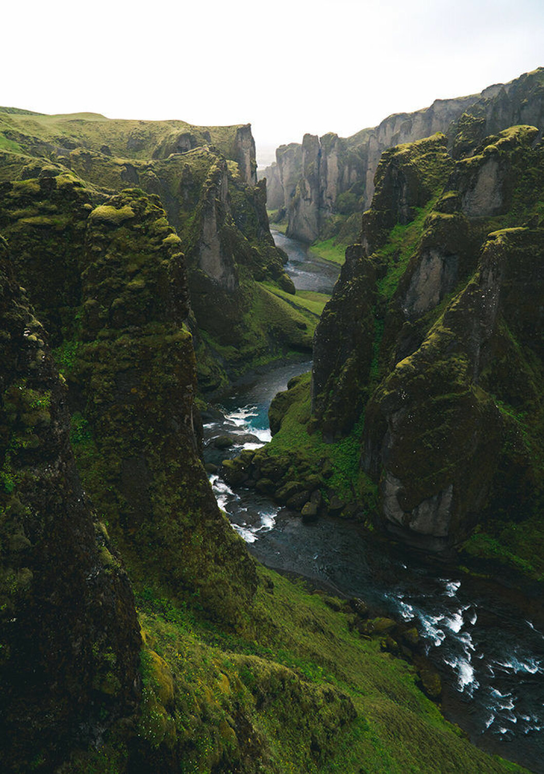 Foto: Jonathan Auh/Unsplash Fjaðrárgljúfur på Island