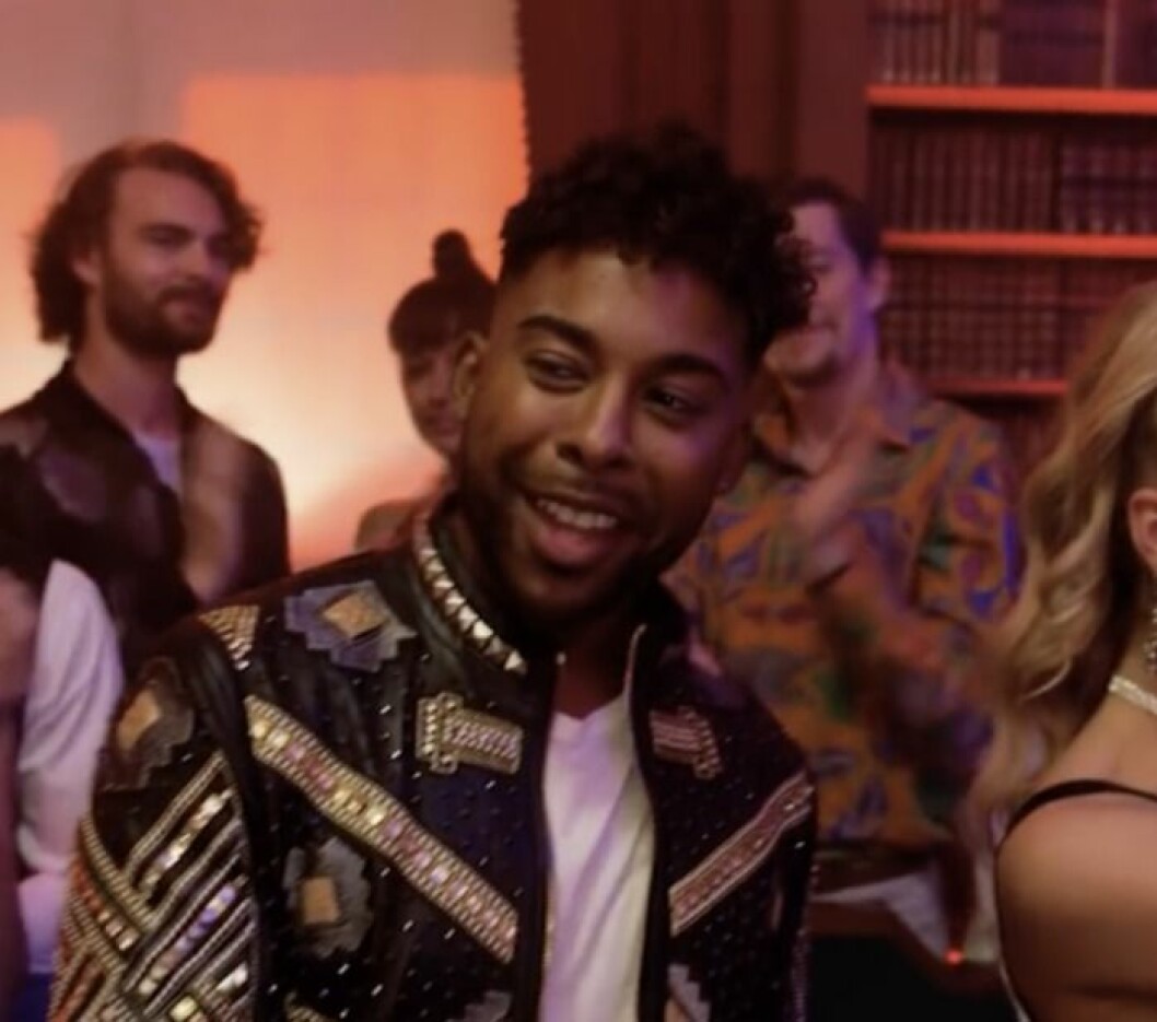 John Lundvik sjunger
