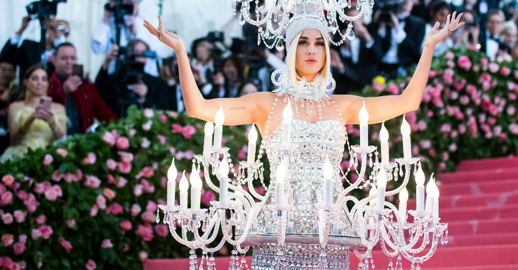 Katy Perrys klänning tog Met-galan med storm – se den här