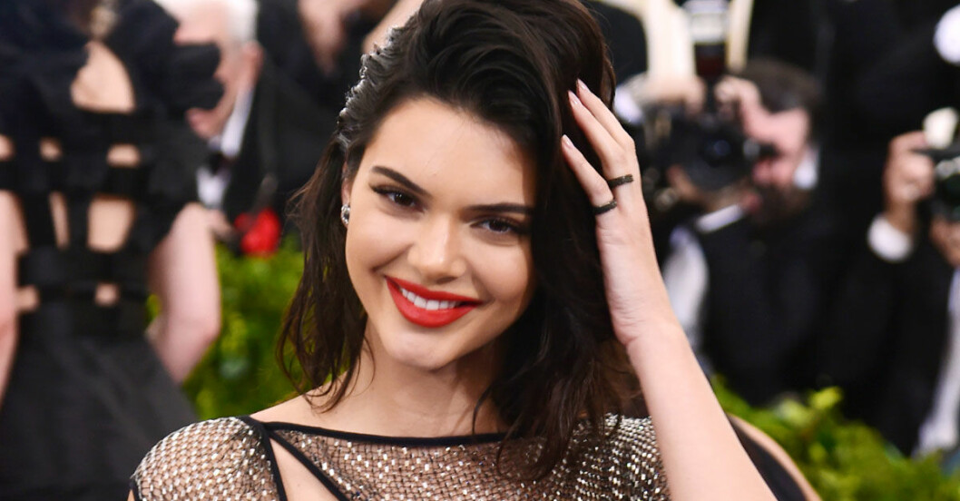 Kendall-Jenner-harknep-harmask