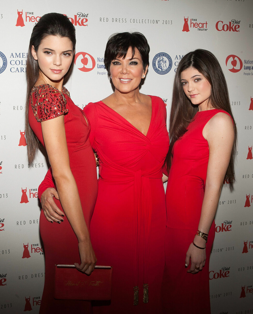 Kendall, Kris och Kylie Jenner på röda mattan 2013. kendall, kris och kylie jenner