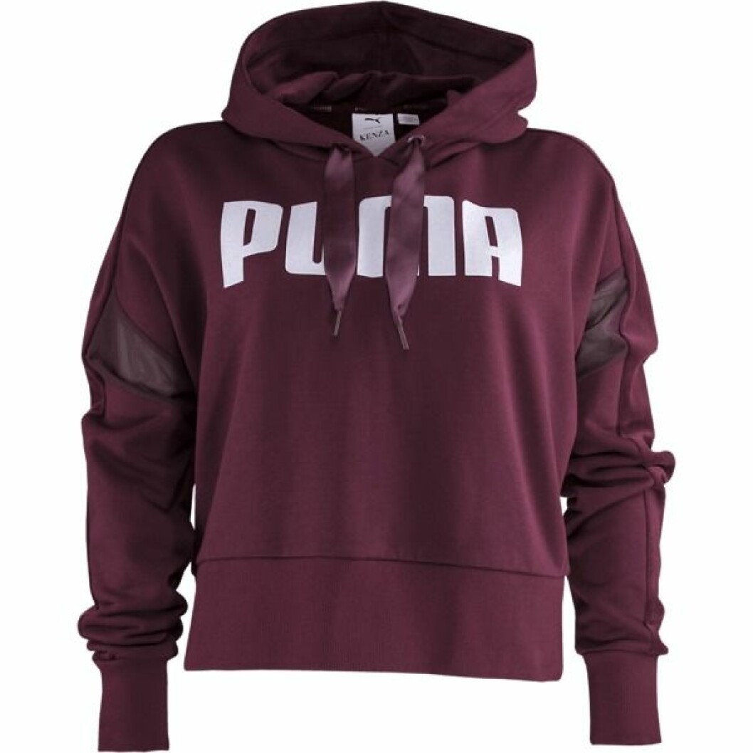 Röd hoodie från Kenzas kollektion med puma