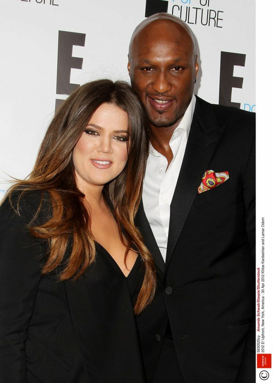 Lamar Odom och Khloé Kardashian hade ett stormigt äktenskap. Khloé Kardashian lutar huvudet mot Lamar Odoms axel och de båda ler och kollar in i kameran