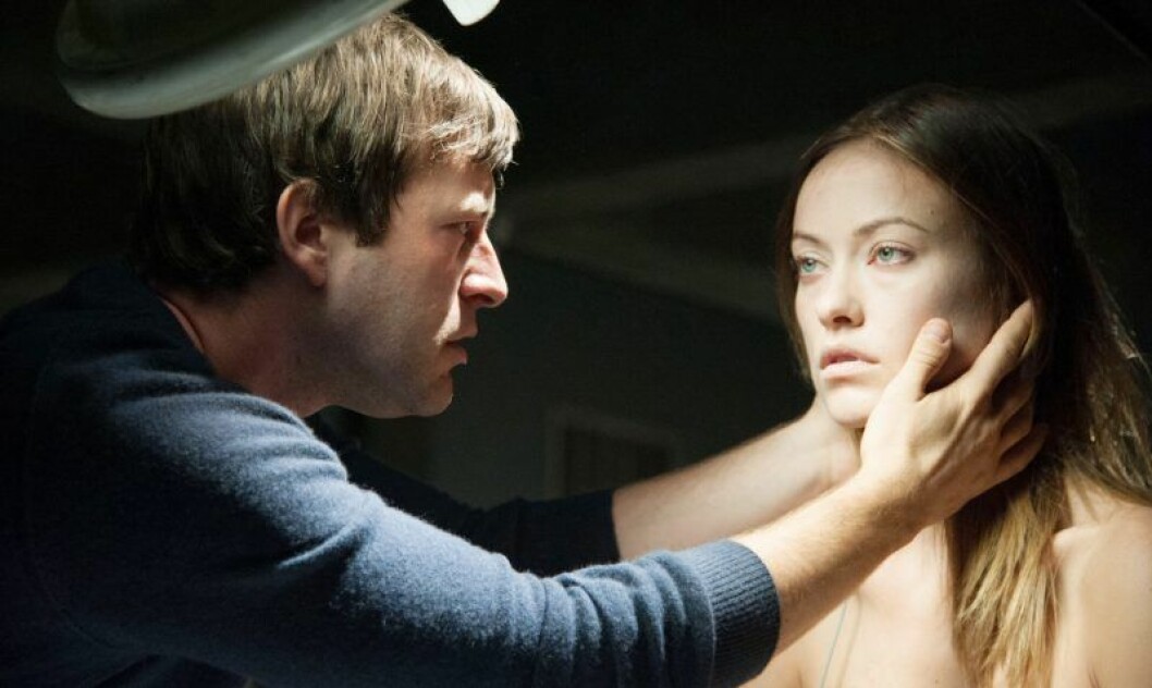 En bild från skräckfilmen The Lazarus Effect med Olivia Wilde som finns på HBO.