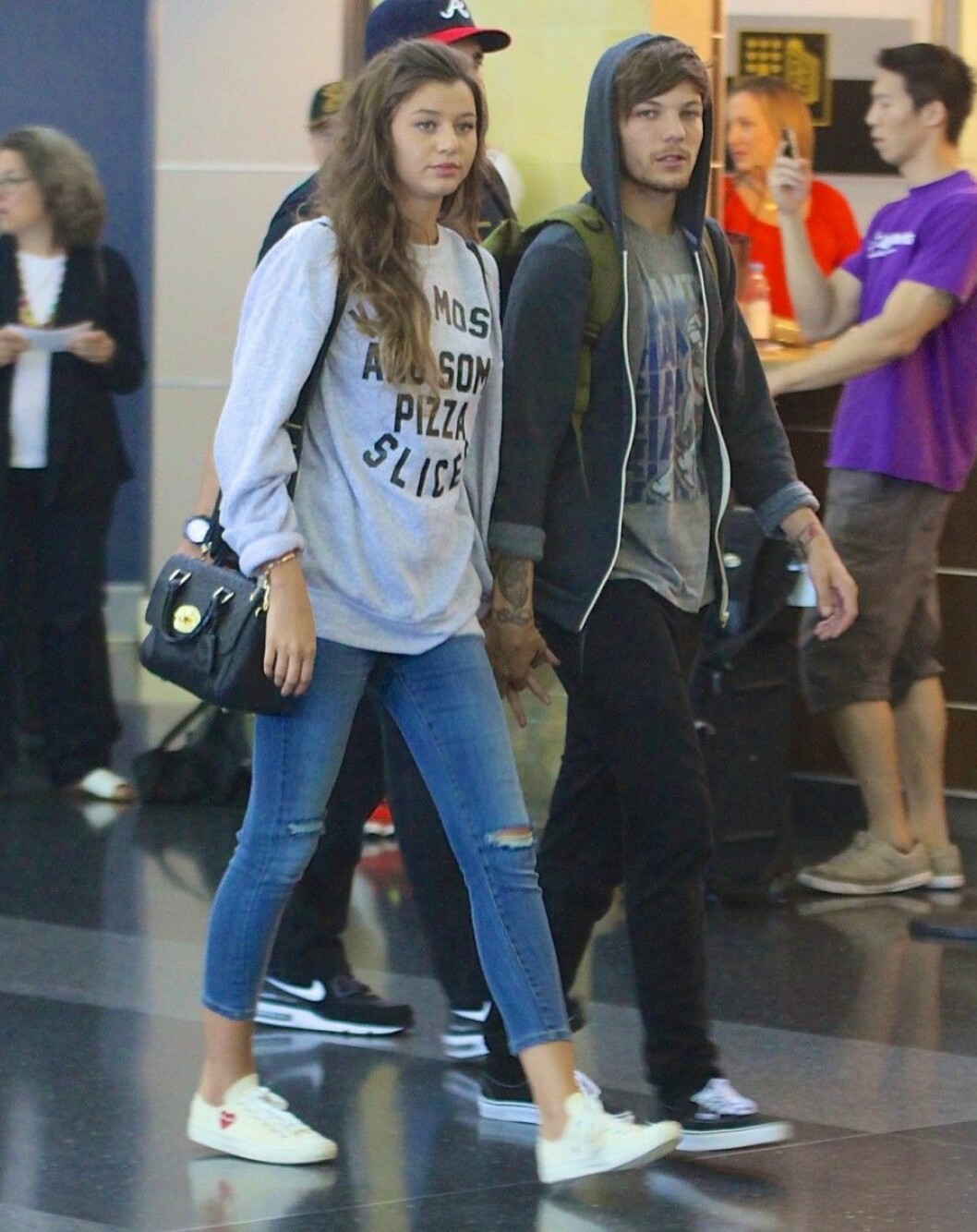 När Louis och Eleanor gjorde slut fick han barn med Briana Jungwirth och dejtade sedan Danielle Campbell innan de två började ses igen. I skrivande stund är det oklart om de är tillsammans eller har gjort slut igen.