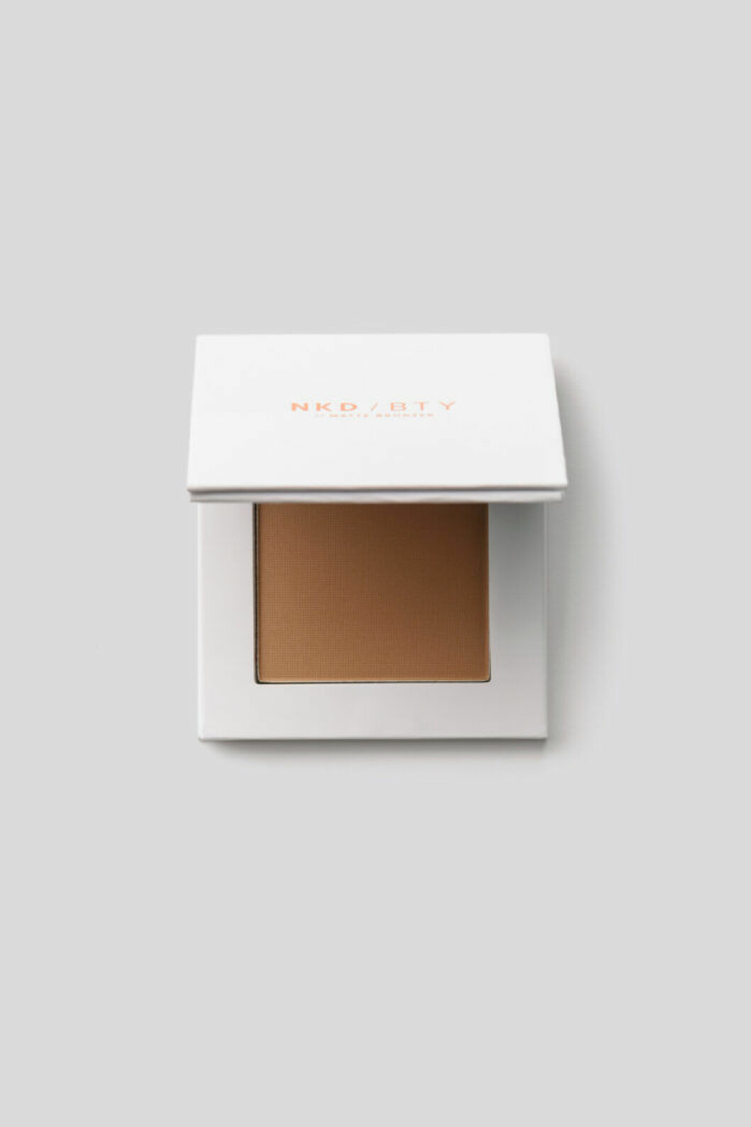 Bronzer, kommer även i en glowig upplaga. Bronzer från NKD/BTY
