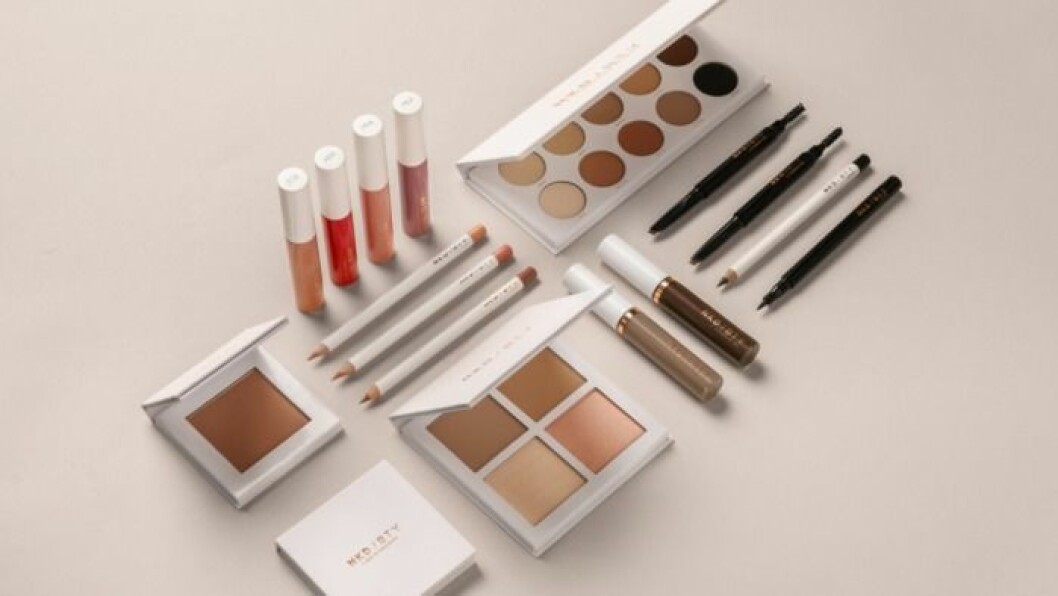 Makeupserien innehåller nio olika beautyprodukter. NKD/BTY lanseras
