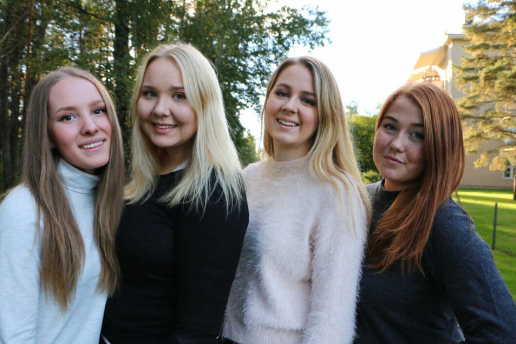 Tjejerna bakom appen, från vänster till höger: Amanda Appelberg, Sofia Grandin, Sara Juto och Johanna Fredricsson Not Alone