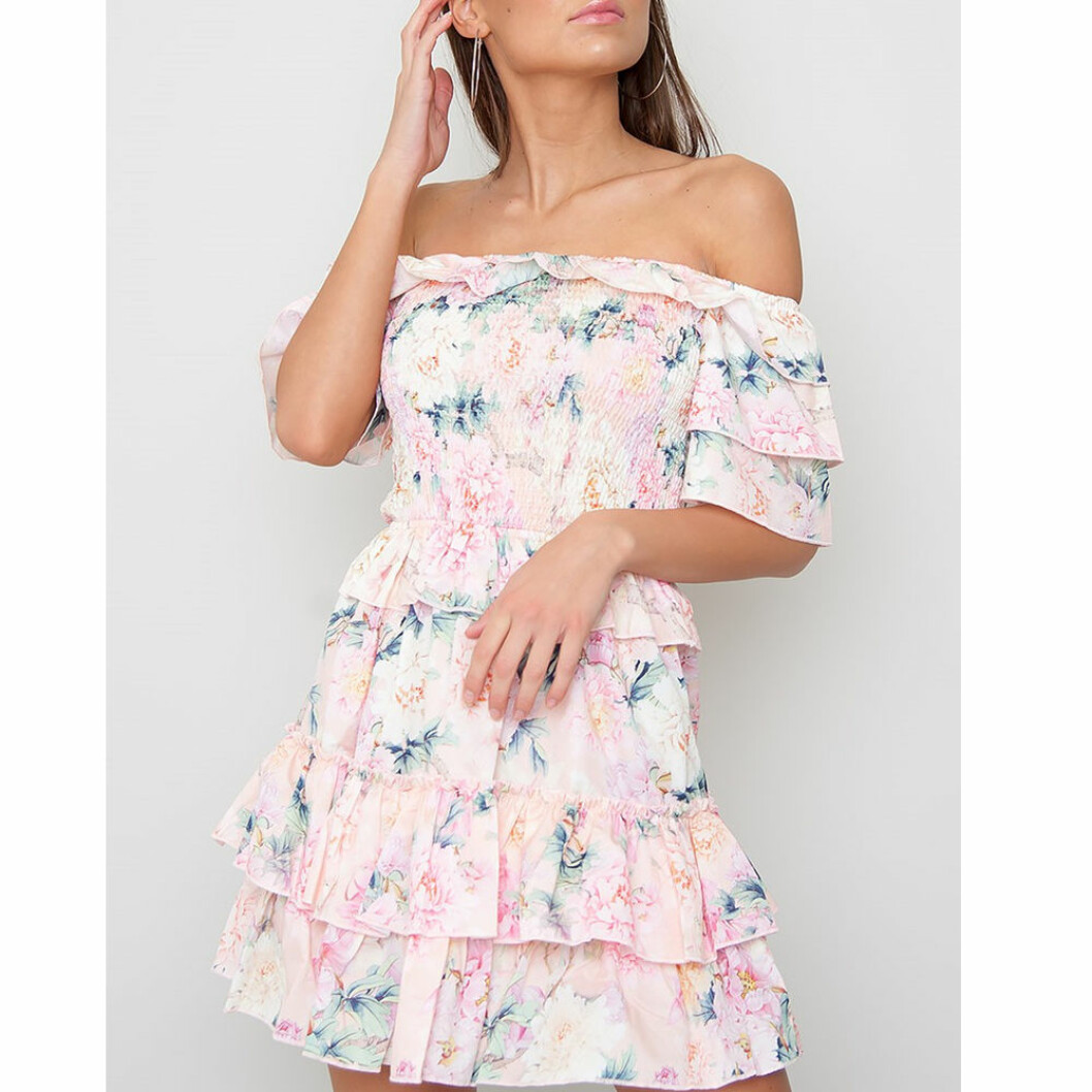 Off shoulder klänning