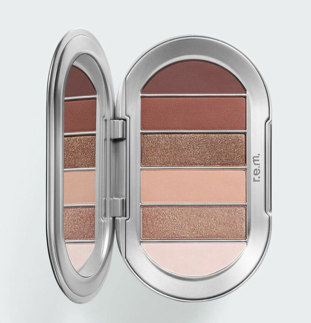 Ögonpalett i rosa och rostiga nyanser för 24 dollar. r.e.m.beauty ögonpalett i rostiga nyanser