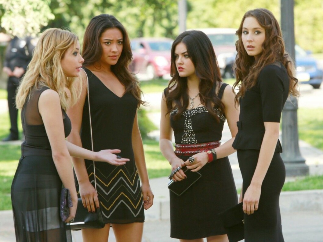 Shay Mitchell, Troian Bellisario och Sasha Pieterse är öppna för en PLL-film.