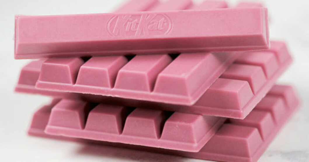 Den exklusiva Ruby-chokladen är helt naturlig och innehåller inga färgämnen. Rosa KitKat