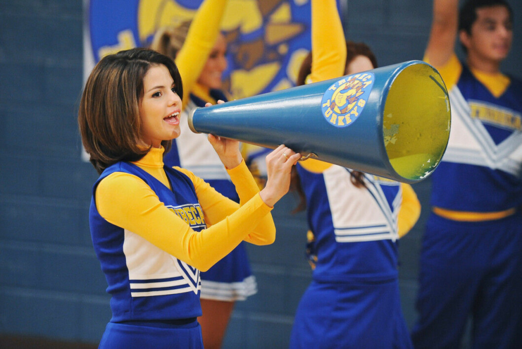 Selena Gomez i serien Wizards of Waverly Place. Selena Gomez i serien Wizards of Waverly Place.