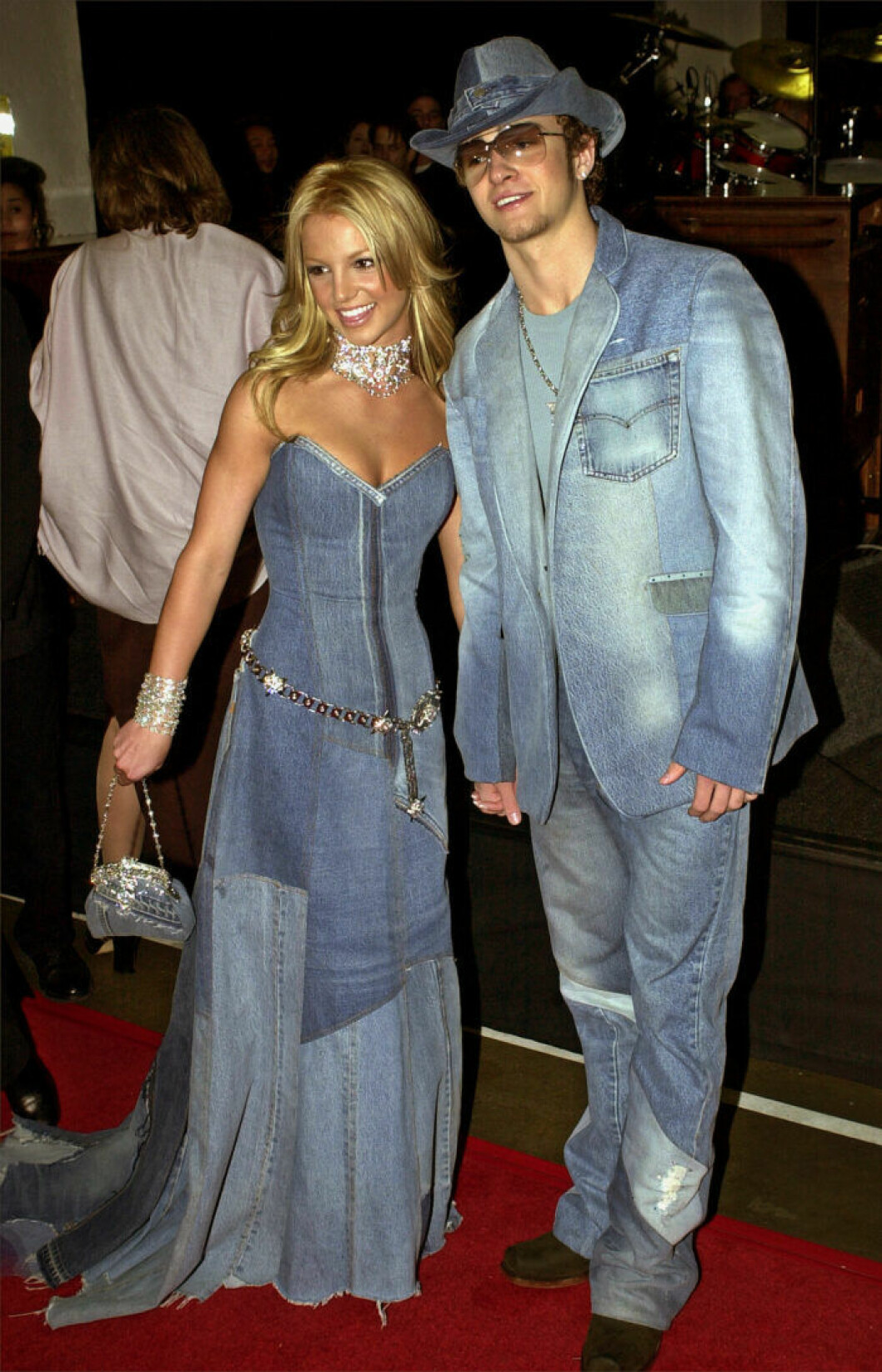 Britney Spears och Justin Timberlake i matchande denim-outfits.