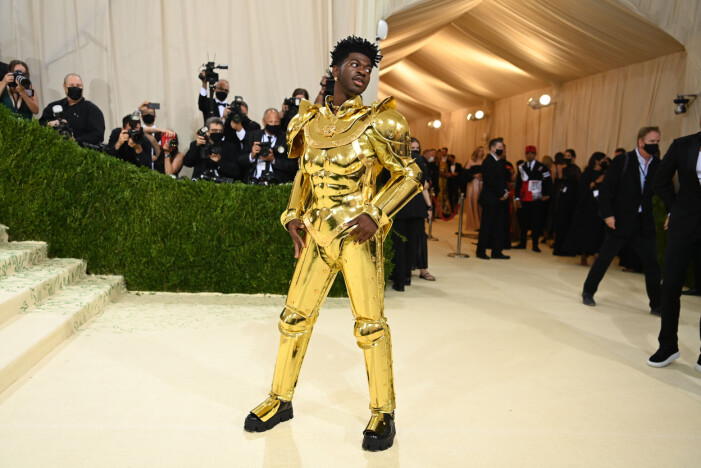 ... och Lil Nas X i outfit nummer två.