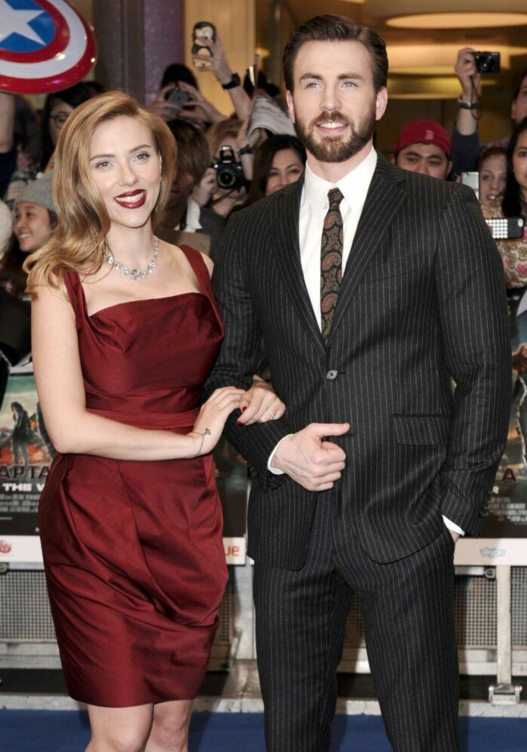 Scarlett Johansson och Chris Evans har känt varandra i över tio år. Scarlett Johansson och Chris Evans har känt varandra i över tio år.