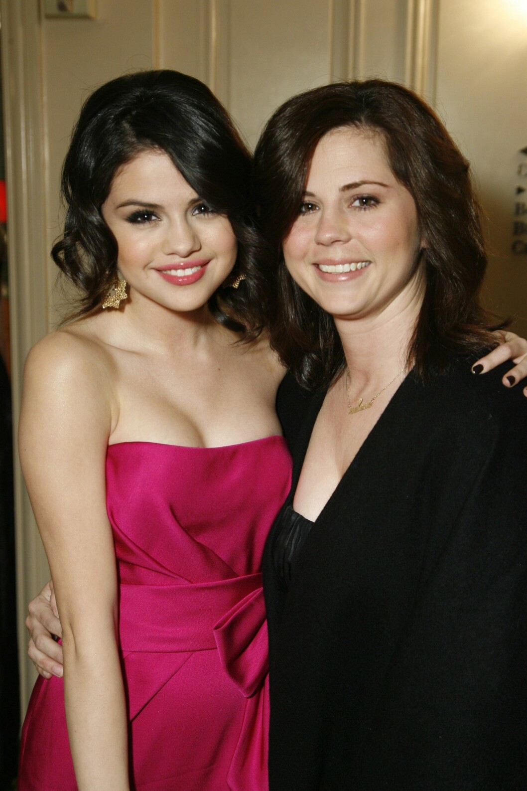 Selena Gomez tillsammans med hennes mamma Mandy Cornett år 2009. Selena Gomez och mamma Mandy Cornett
