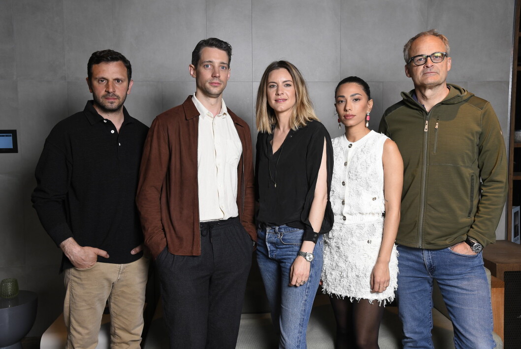 Skådespelarna i nya serien Max Anger – with one eye open. Ensemblen i Max Anger bland annat Adam, Evin och Johan.