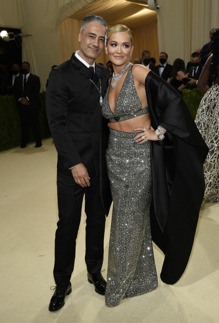 Taika Waititi och Rita Ora.