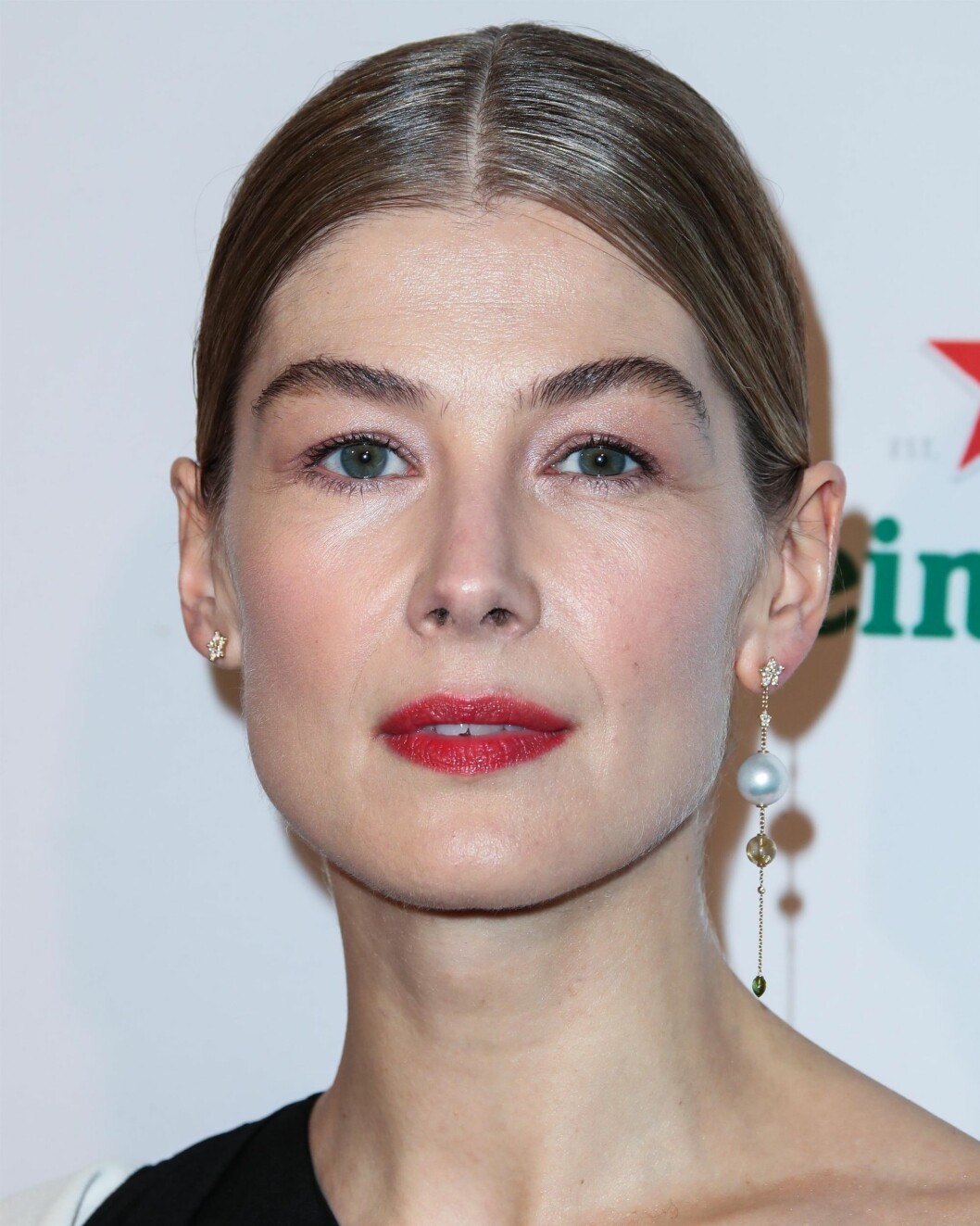 Rosamund Pike tackade ja till att spela Rita Skeeter