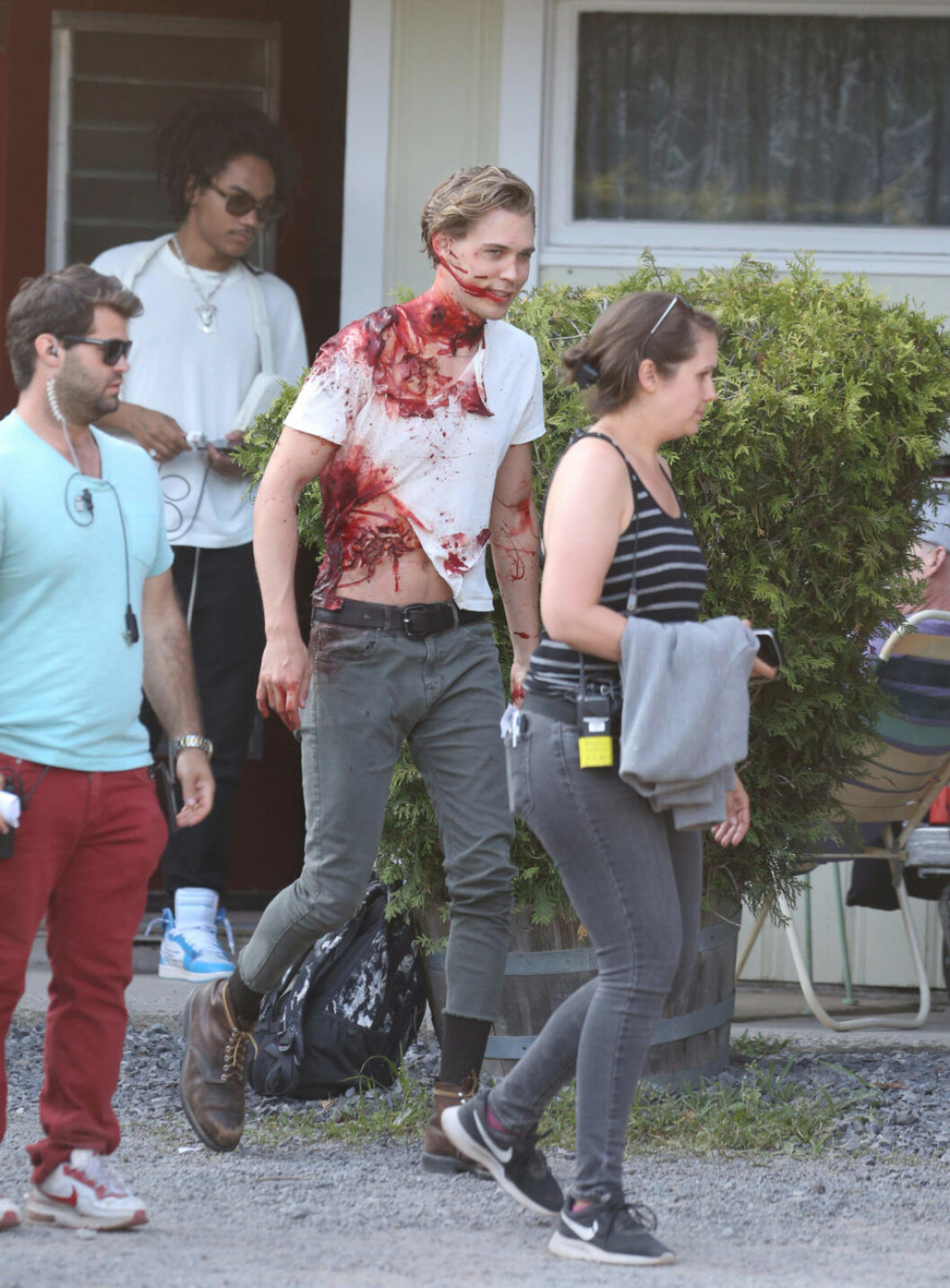 Austin Butler på inspelningarna av filmen The Dead Don't Die.