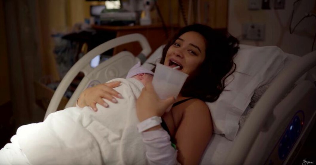 Shay Mitchell förlossningsvideo