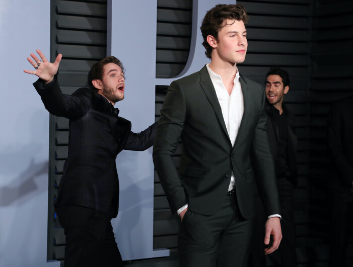 Zedd photobombar Shawn Mendes