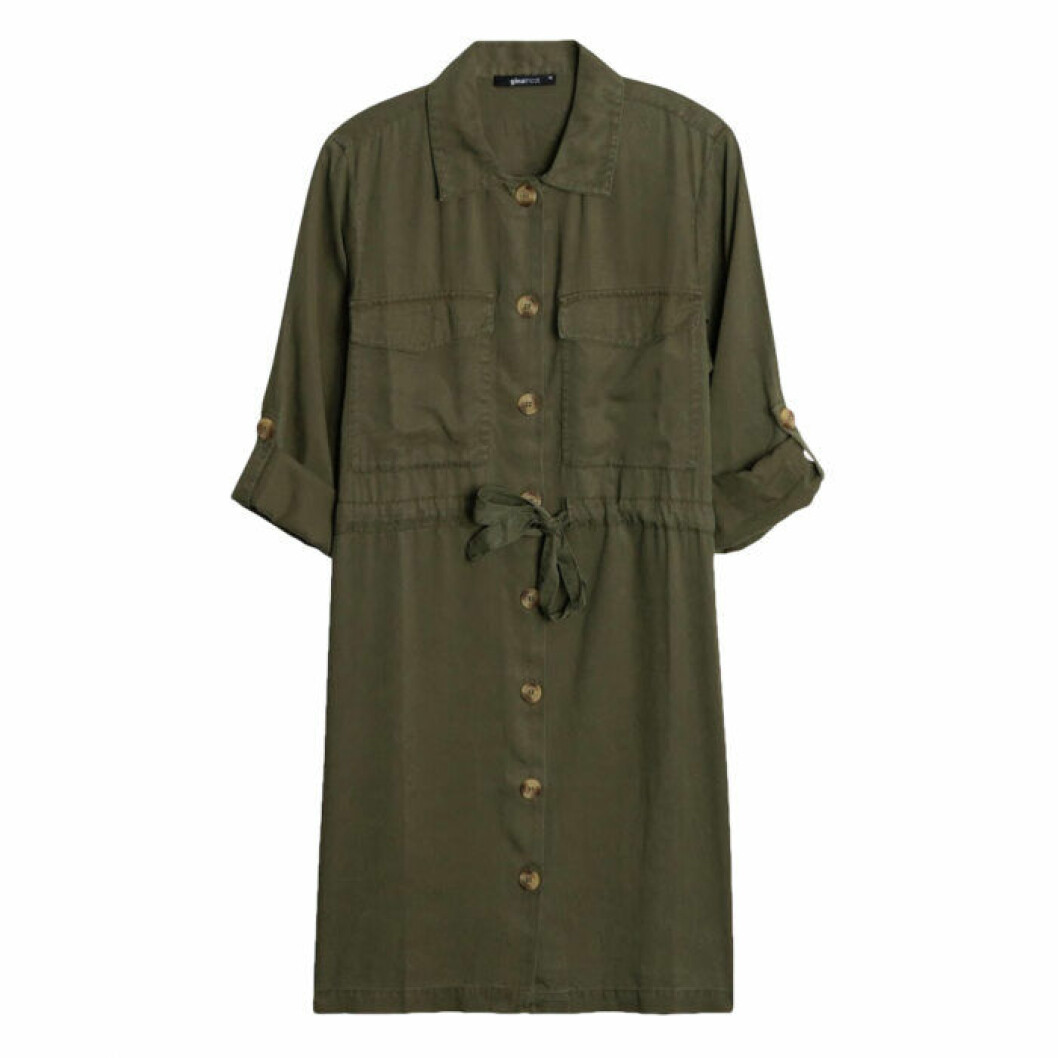Militärgrön skjortklänning gina tricot