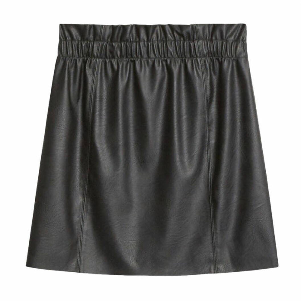 Svart skinnkjol från Gina tricot