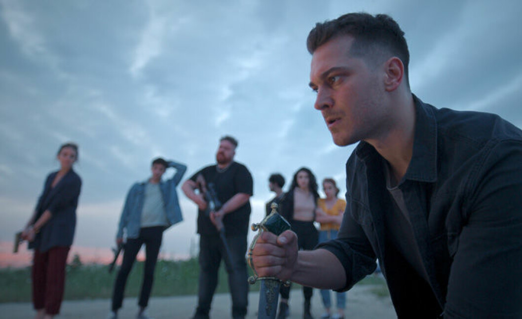 Çagatay Ulusoy spelar huvudrollen i <em>The Protector</em>. En bild från tv-serien The Protector på Netflix.
