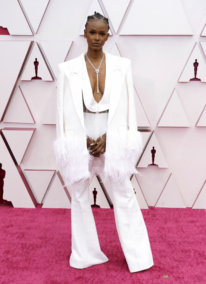 Tiara Thomas på röda mattan på Oscarsgalan 2021